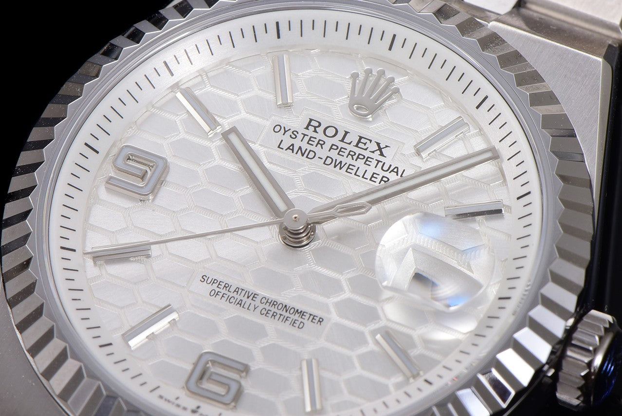 Oyster Perpetual Land-Dweller 124300 White Honeycomb 41mm